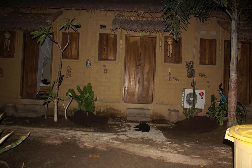 Baleku Homestay Trawangan Gili Trawangan Exterior photo